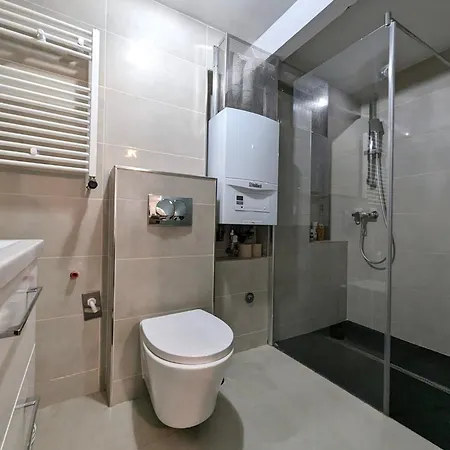 Fantabulous Downtown Abode W King Bed, 65
