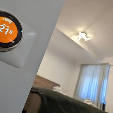Fantabulous Downtown Abode W King Bed, 65