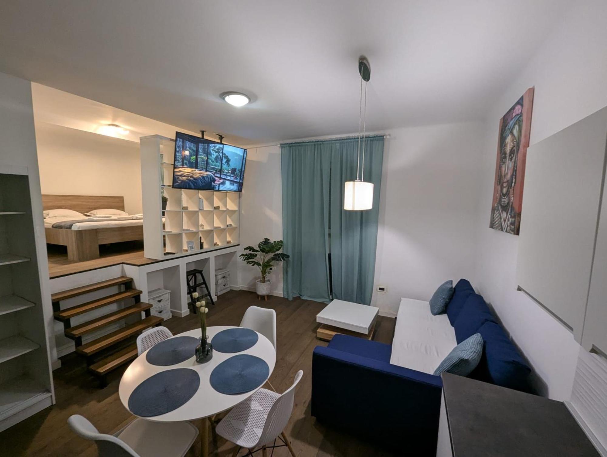 Fantabulous Downtown Abode W King Bed, 65